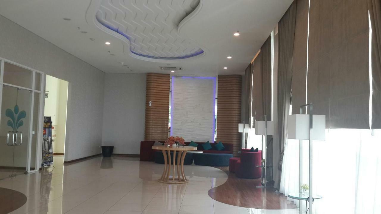 Robert'S Condominium Jakarta Exterior photo