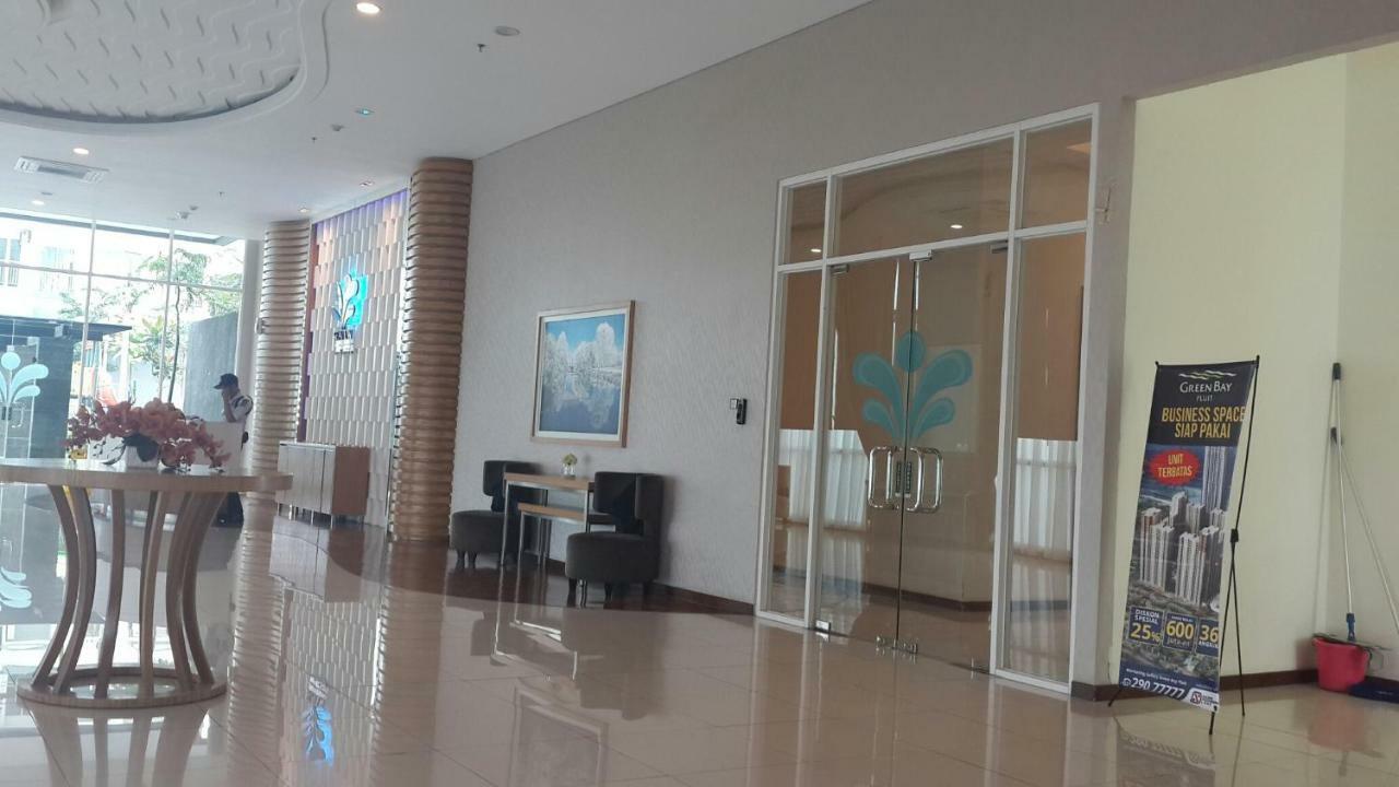 Robert'S Condominium Jakarta Exterior photo
