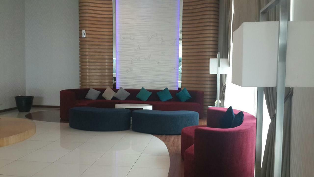 Robert'S Condominium Jakarta Exterior photo