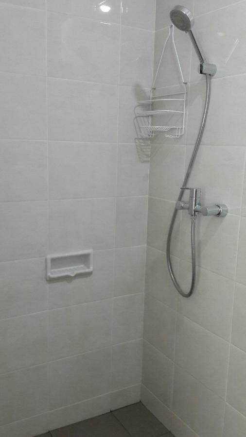 Robert'S Condominium Jakarta Exterior photo