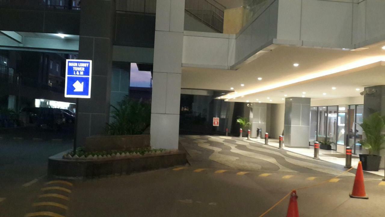 Robert'S Condominium Jakarta Exterior photo